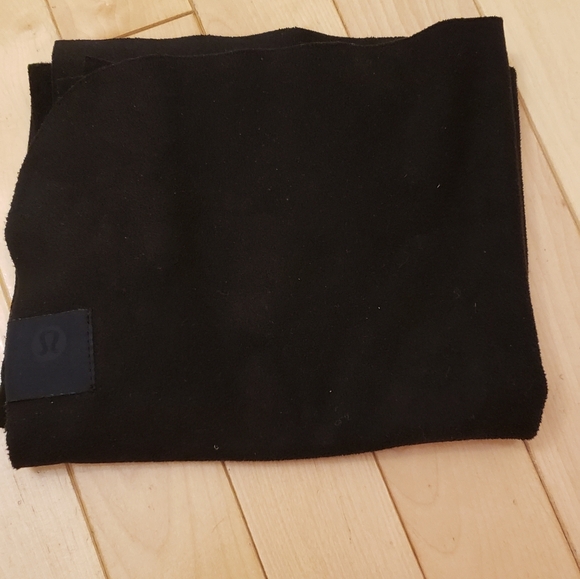 Small towel Lululemon, black - Picture 2 of 2